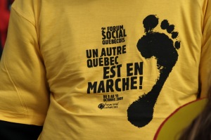 Le Forum social québécois (FSQ) indique qu'il est d’abord un espace public critique, participatif et inclusif qui vise à permettre à tous les citoyenNEs, mouvements sociaux et organismes de prendre la parole